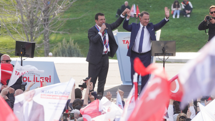 EKREM İMAMOĞLU: ONLAR RANTÇI BİZ İCRAATÇI
